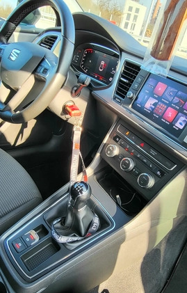 Seat Leon cena 63900 przebieg: 49000, rok produkcji 2020 z Łódź małe 211